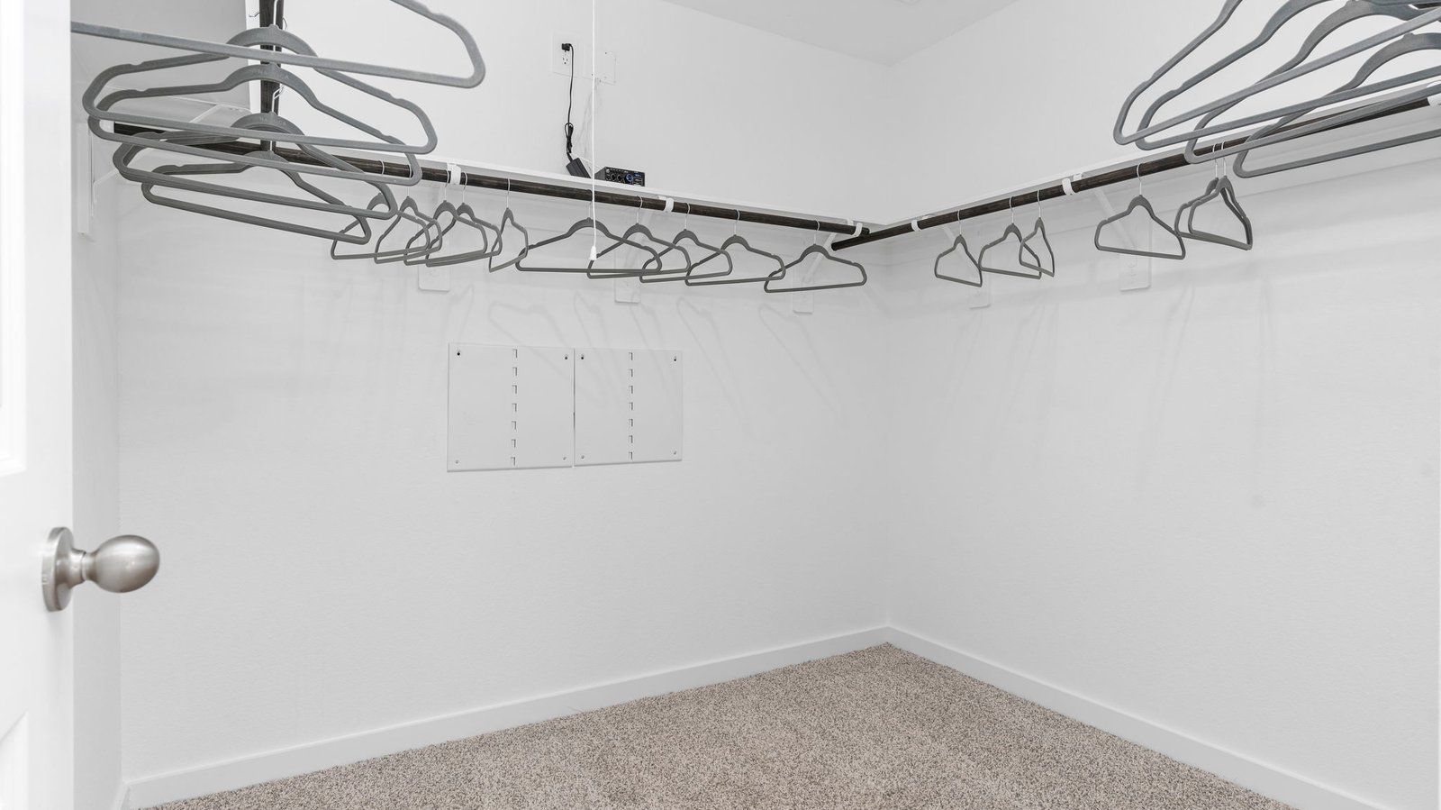 1707 Zander Court. Alvin, TX 77511