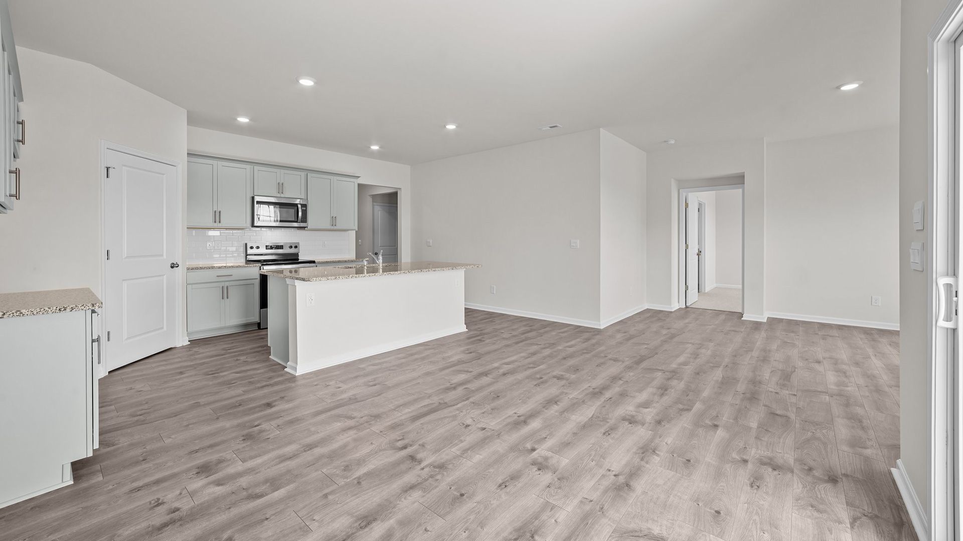 1424 Green Ridge Drive (CALI)