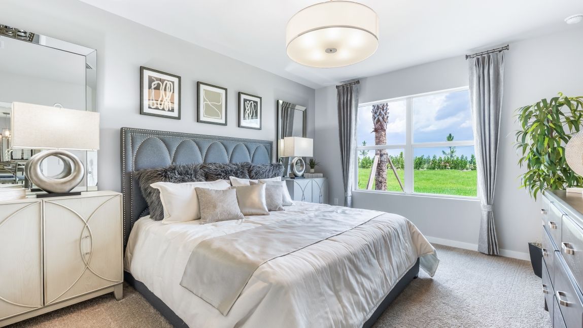 17767 SHADE TREE LOOP (CALI)