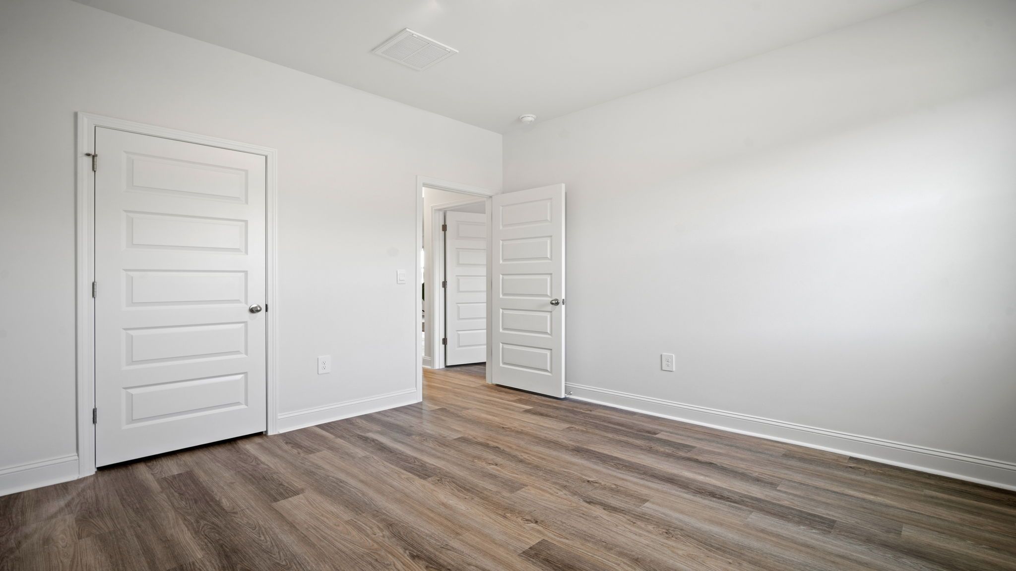 1046 Lakes Boulevard (HEMINGWAY-EXP)