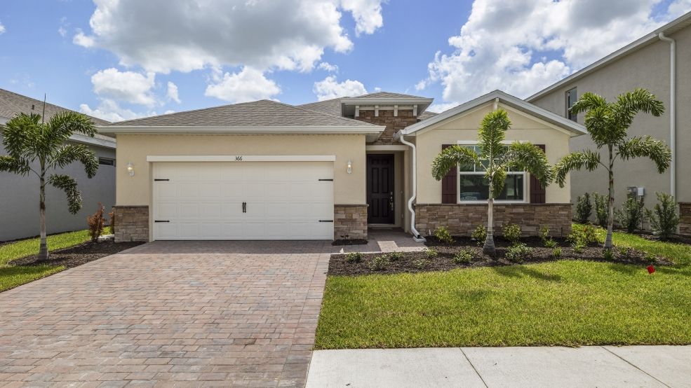 572 SPRING HILL LAKE LOOP (Delray)
