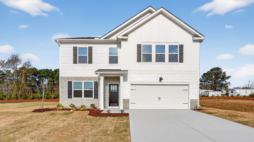 34 Discovery Way. Spring Lake, NC 28390