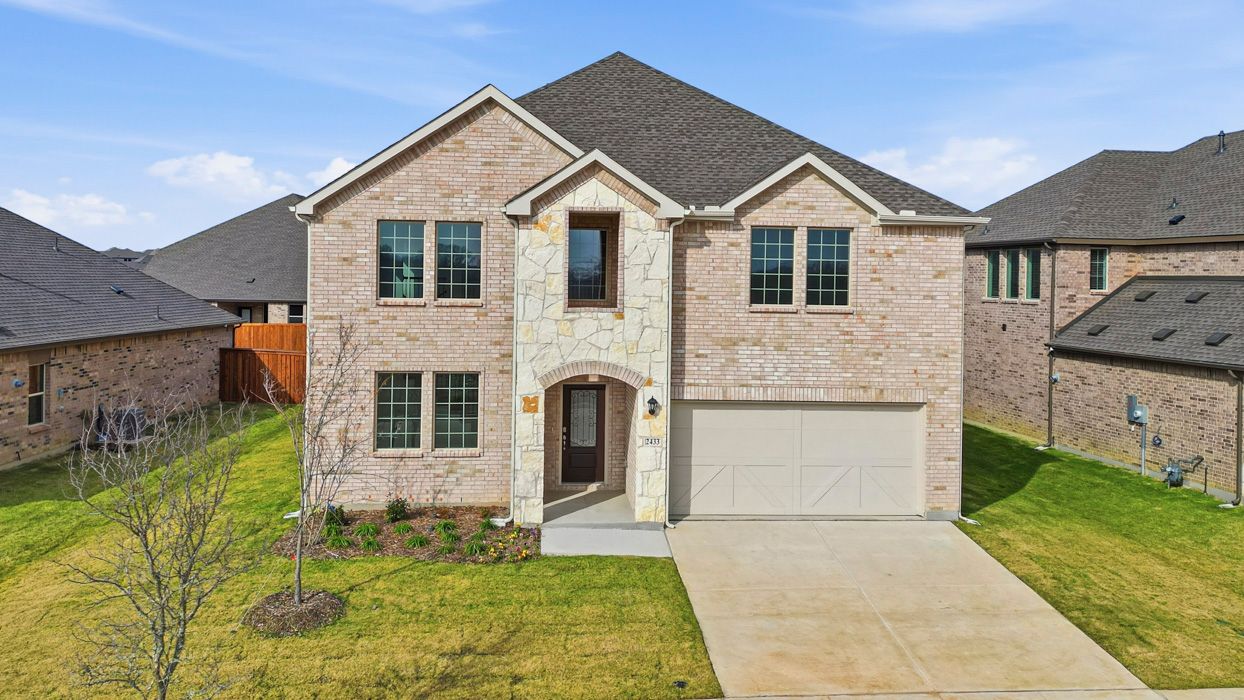 Medbourne - Bel Air Village: Sherman, Texas - D.R. Horton