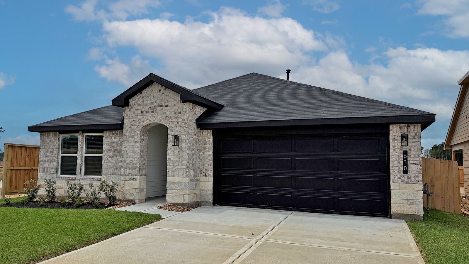 630 Bronze Wolf Court (Lakeway)