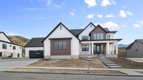 18 W Talisman Ave 221 (Elgin)