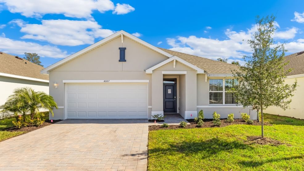 ARIA - Bentley Crossing - Express & Tradition: Fort Myers, Florida - D.R. Horton