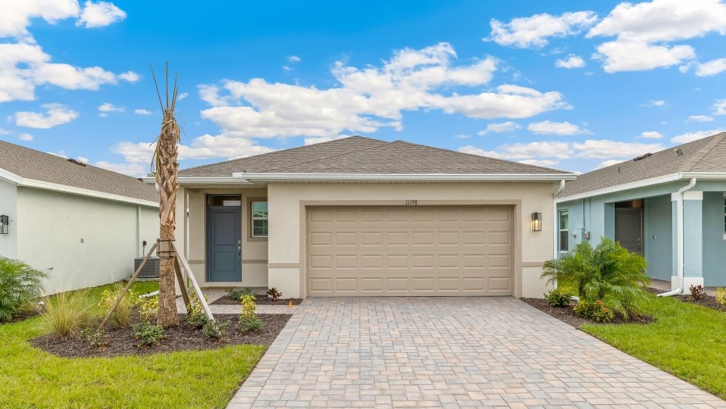 HARPER - Bentley Crossing - Express & Tradition: Fort Myers, Florida - D.R. Horton