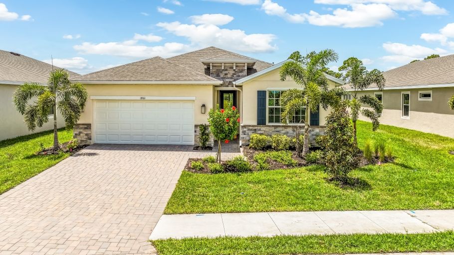 18158 Lagoon Reach Ln. North Fort Myers, FL 33917