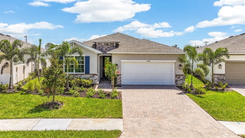 18220 WATER CROSSING DR (DELRAY)