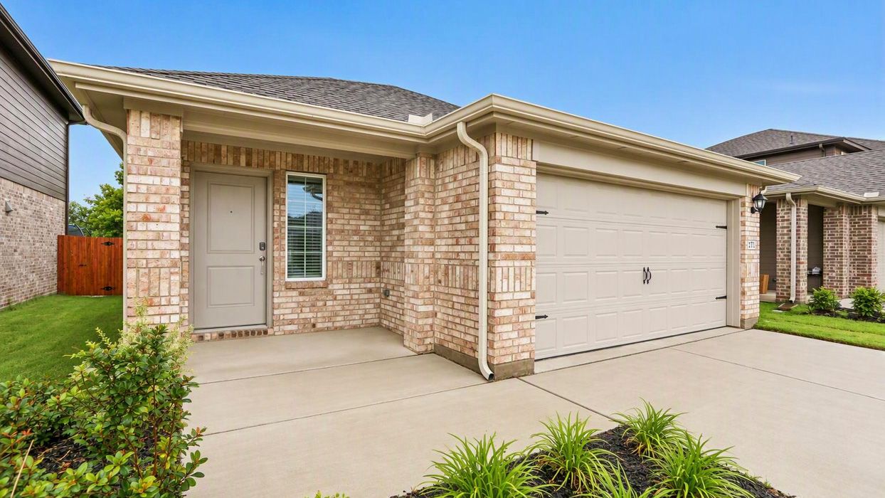Brooke - Hanolley Hills: Sherman, Texas - D.R. Horton