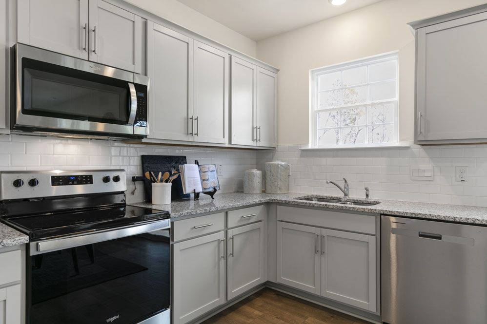 121 Hanging Elm Ln. Fuquay Varina, NC 27526