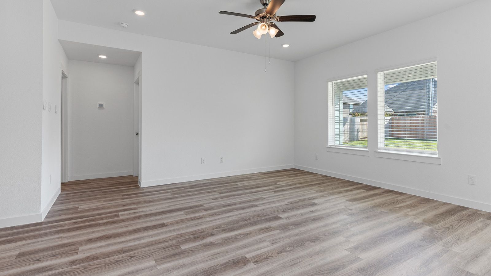 1307 Angelfish Drive. Iowa Colony, TX 77583