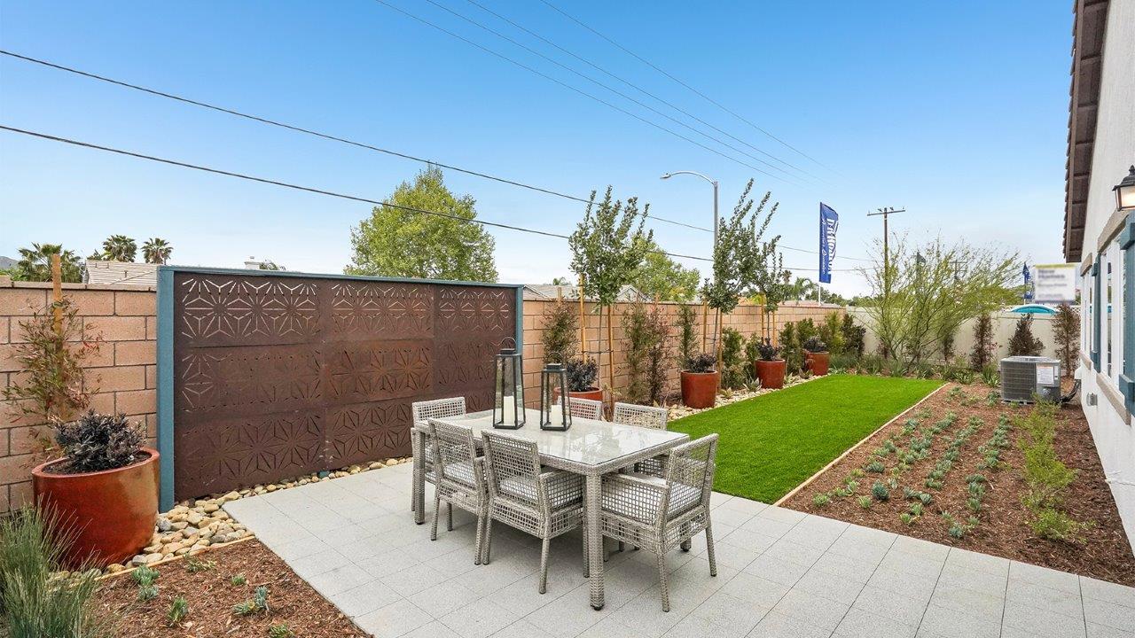 462 Baneberry Place. San Jacinto, CA 92582