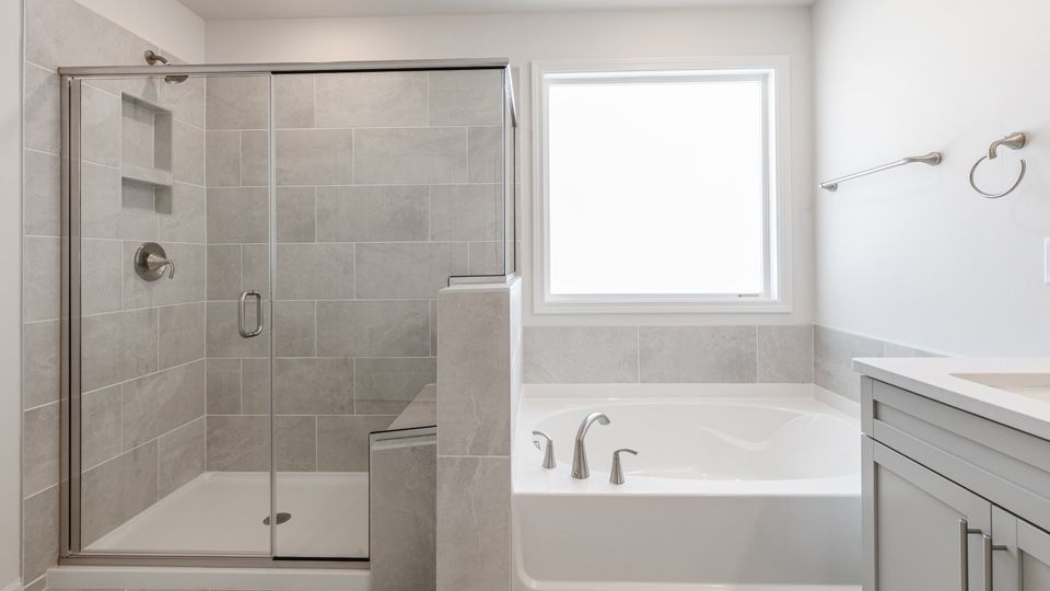 109 Briarwood Lane. Bermuda Run, NC 27006