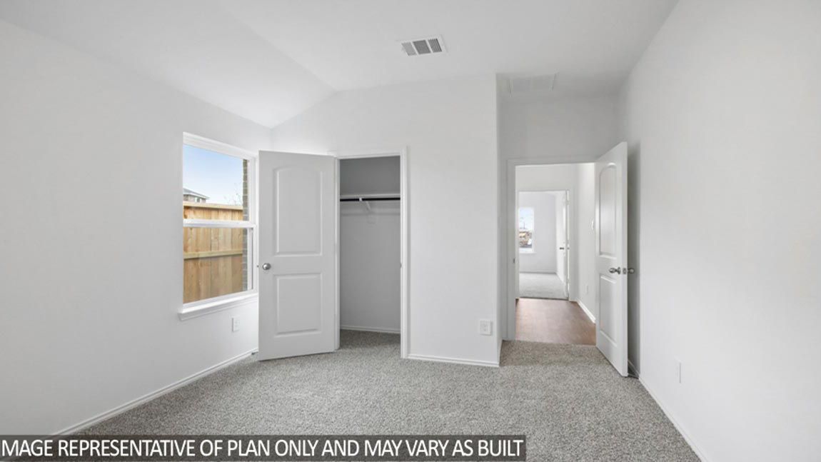 4016 Shimmer Sol Drive. Brookshire, TX 77423