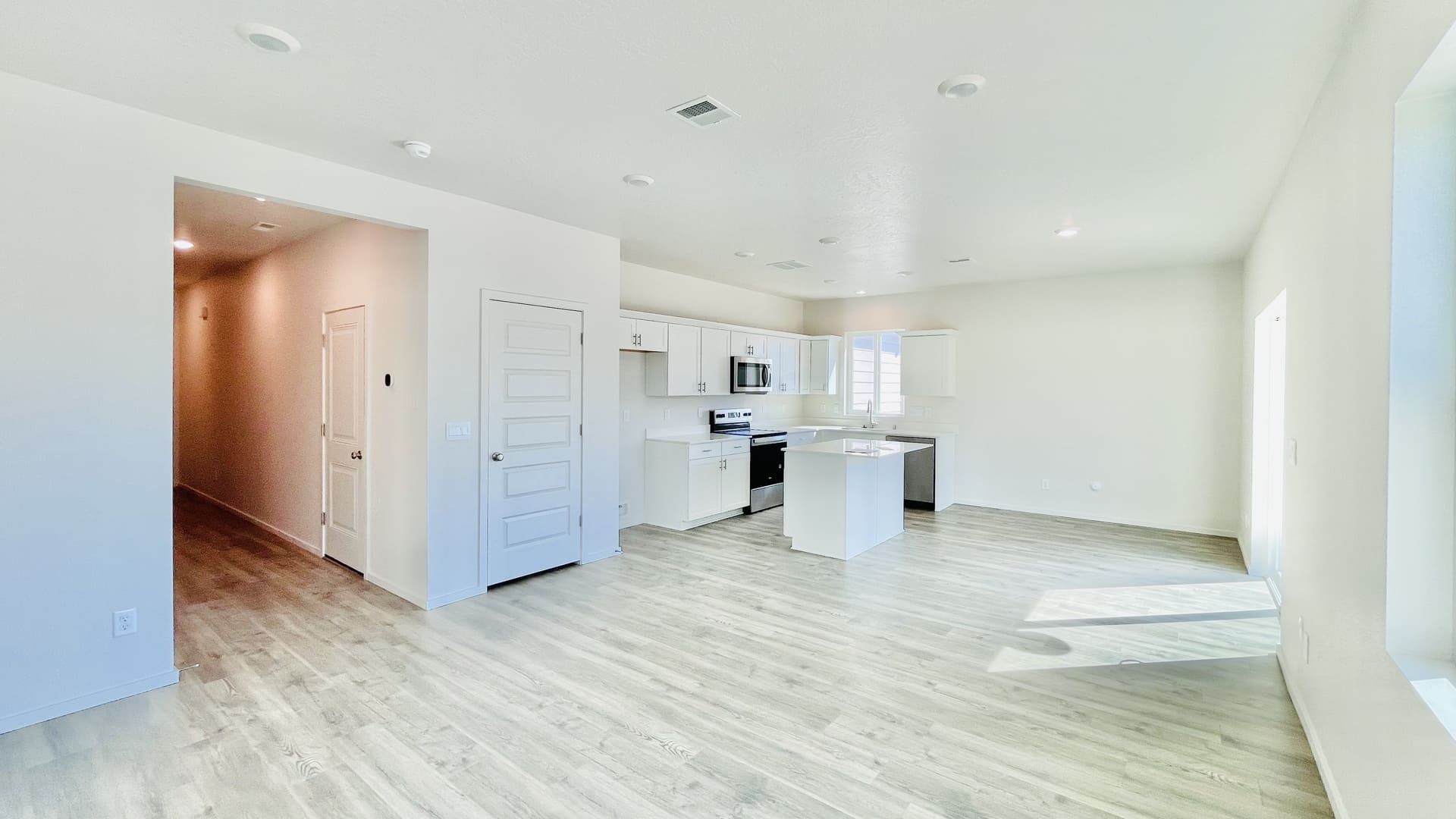 80 S AIRLIFT ST (Camelot)