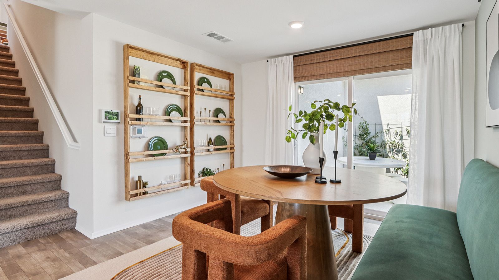 16586 Vientos Court. Lake Elsinore, CA 92530