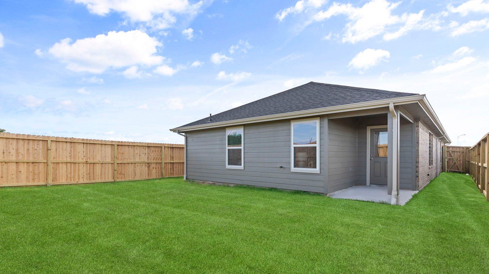 3037 Magnolia Pass Lane. League City, TX 77573