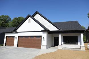 Riverbend por Dan Dolan Homes en Davenport-Moline Iowa