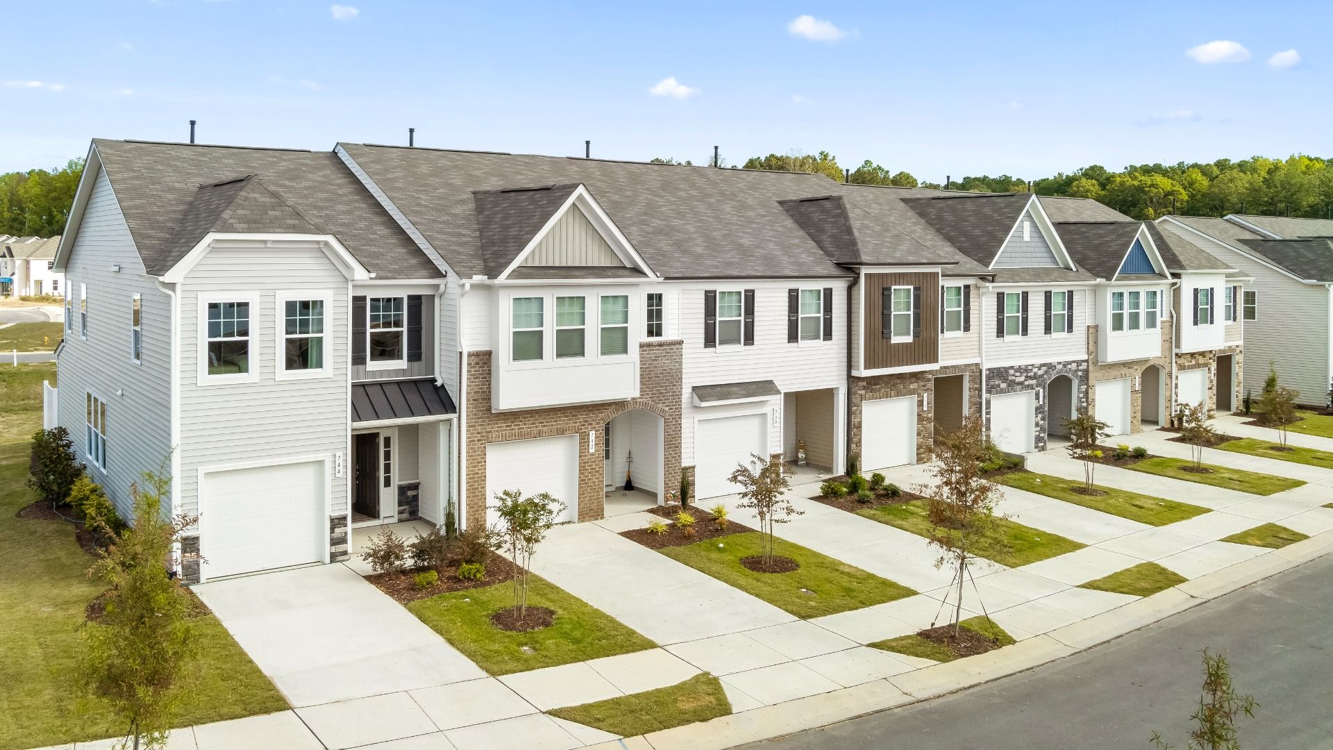 902 Kensley Grove Lane (Litchfield)
