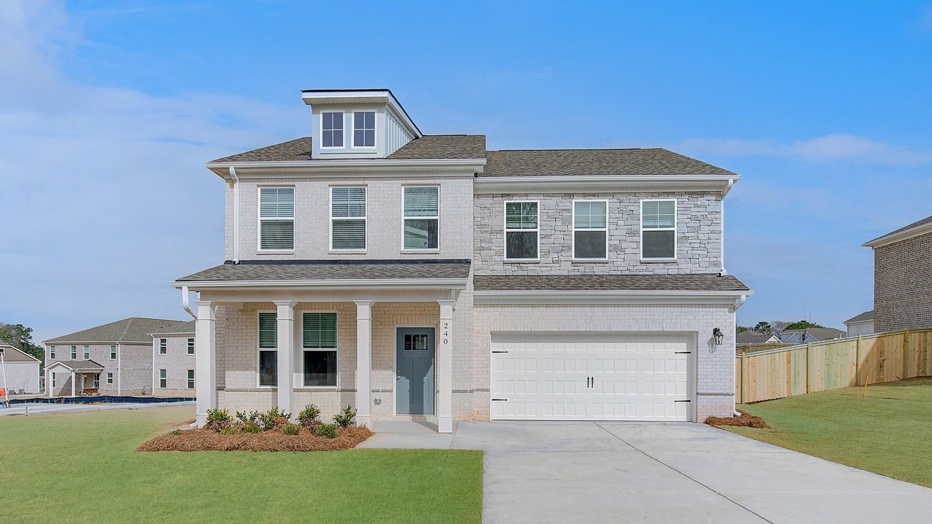 240 Chiswick Loop (Ridgewood)