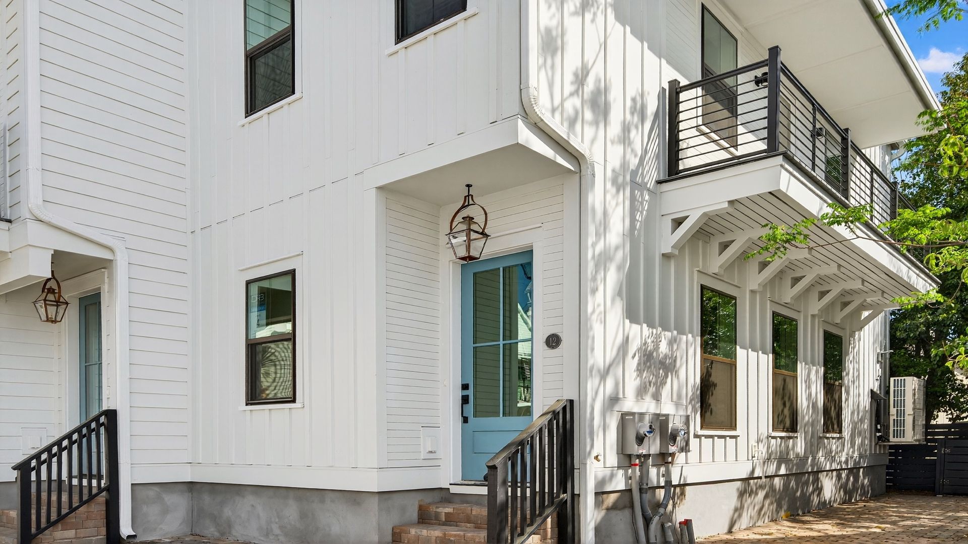 Isle Exterior at Grants Court in Downtown Charleston, SC
