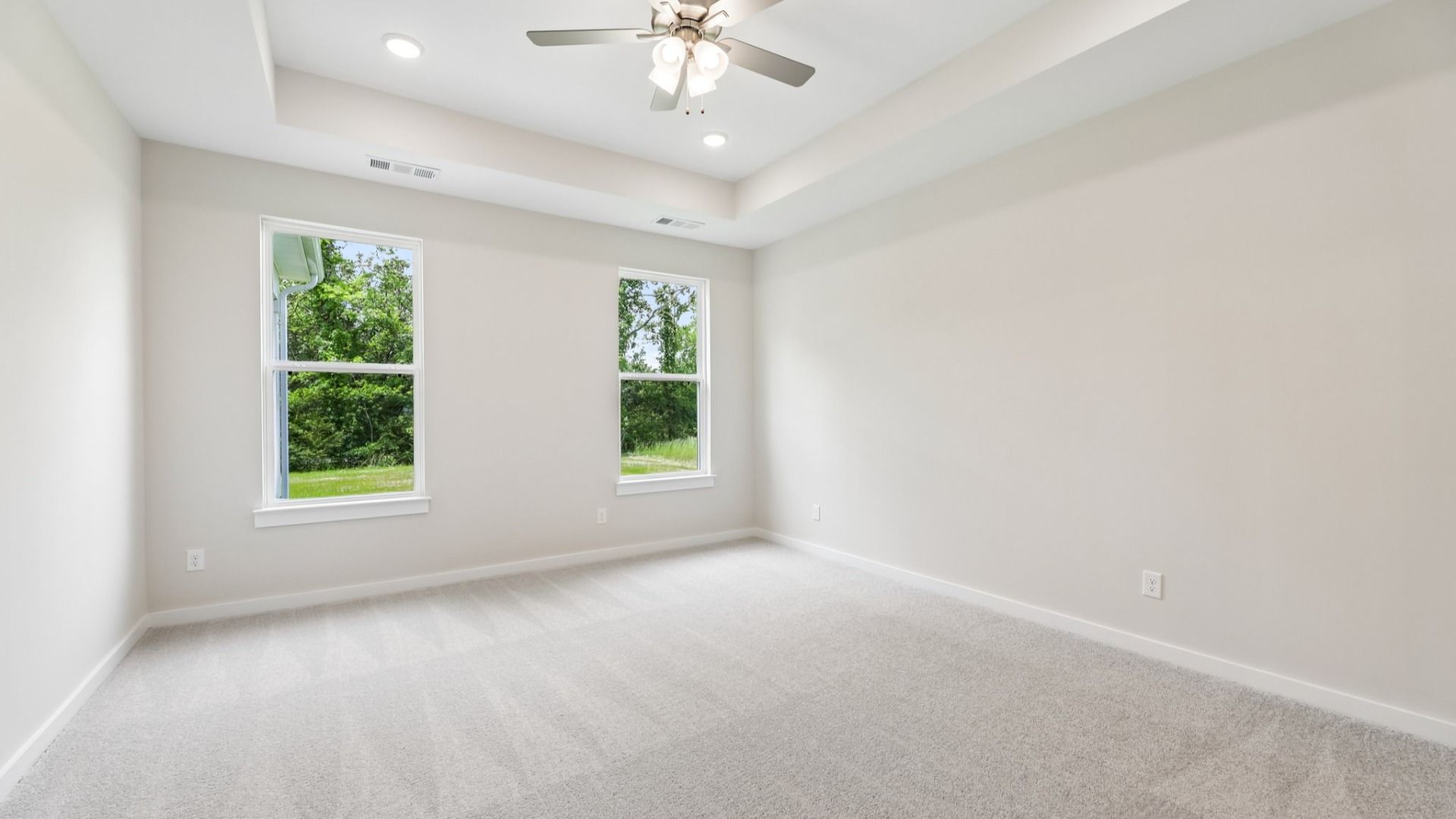 These are photos and plan layout may vary.  See Sales Consultants for details.