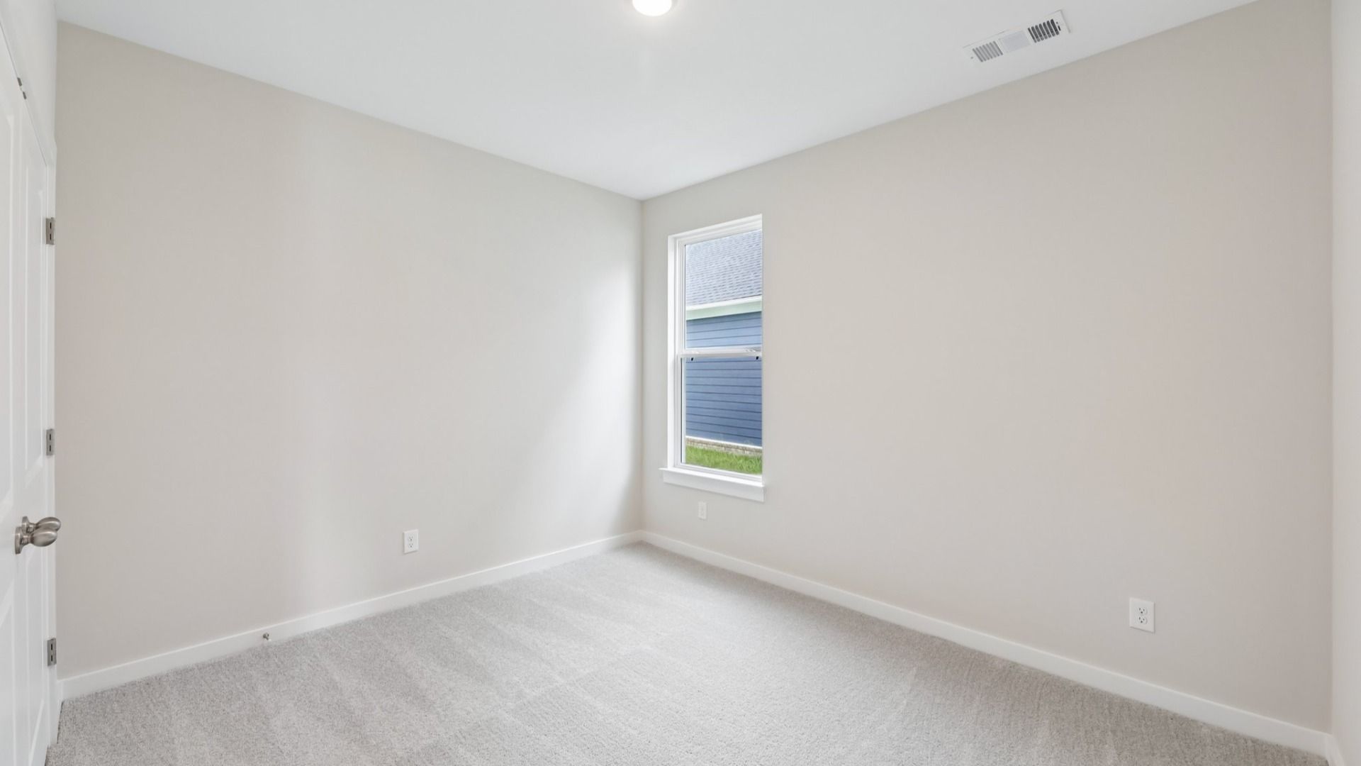 These are photos and plan layout may vary.  See Sales Consultants for details.