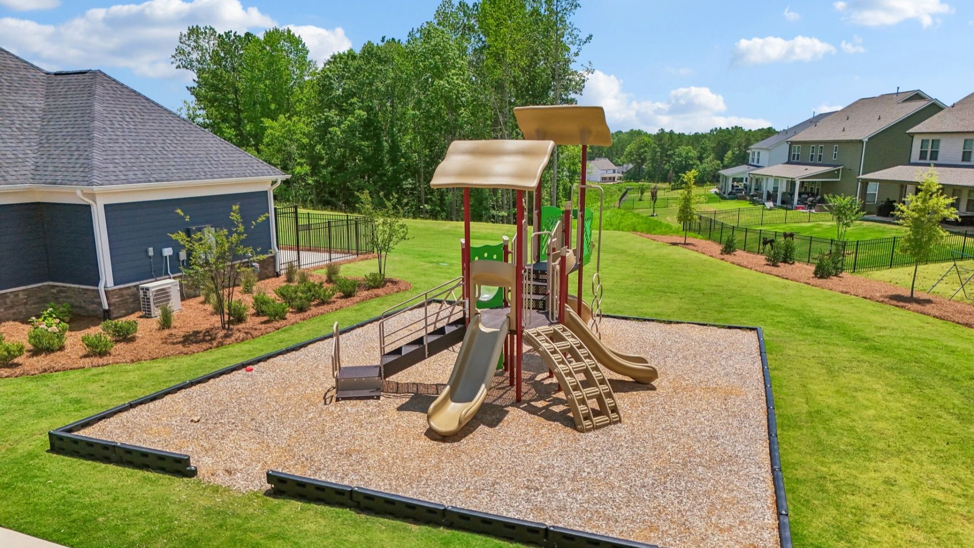 Lakeside Glen Community Amenity - Playground
