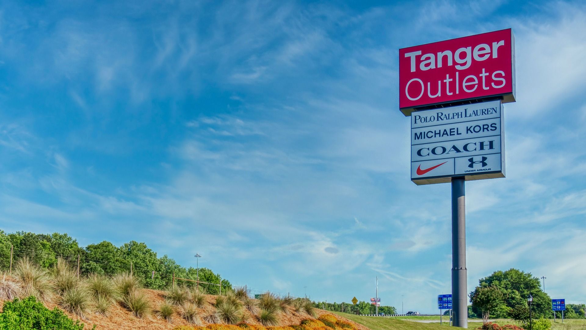 Tanger Outlets outdoor shopping center near new home community at Kingston in Locust Grove, GA.