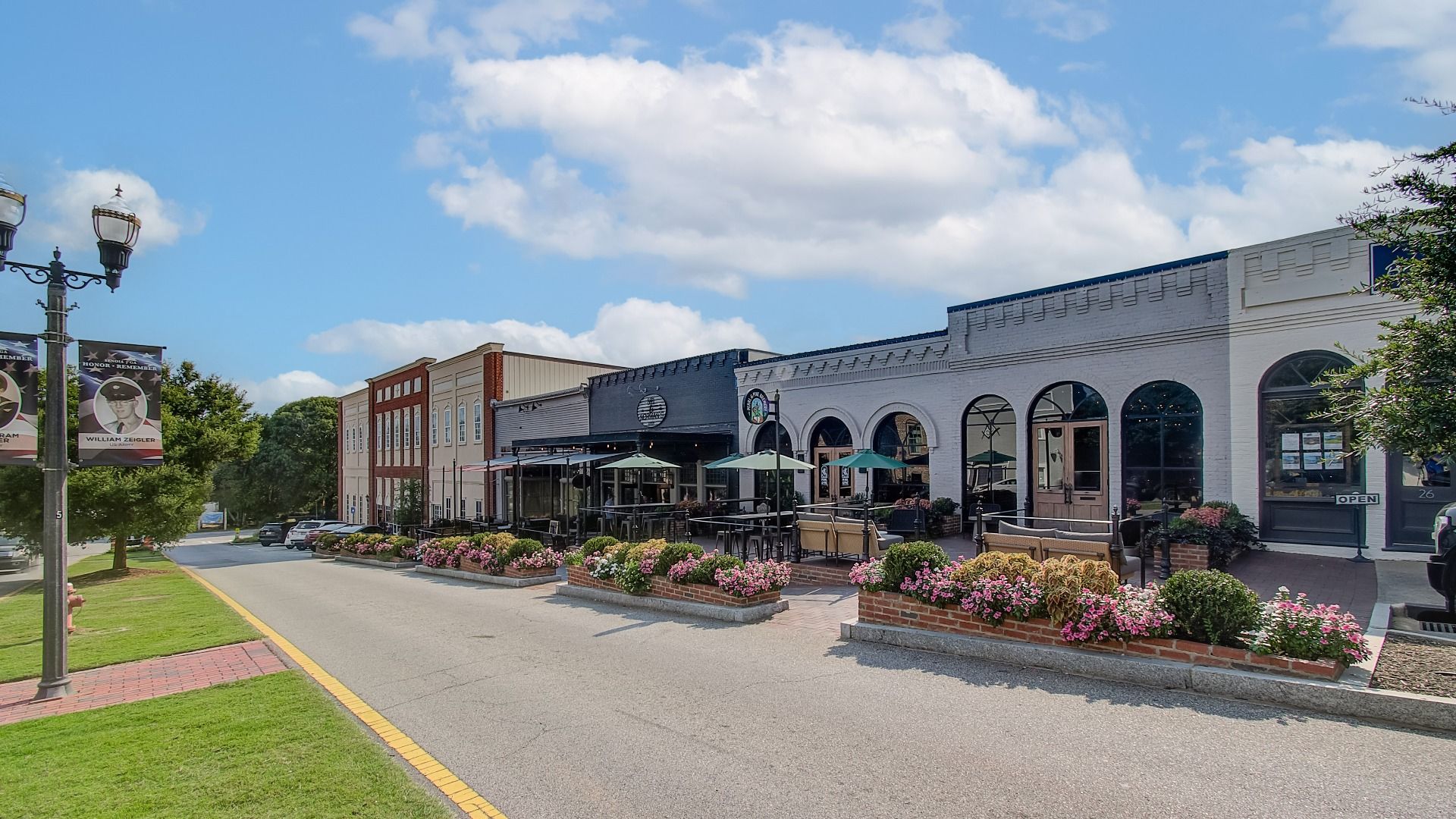 Popular downtown Senoia with local restaurants and social gathering areas near Saddleridge in Senoia, GA.
