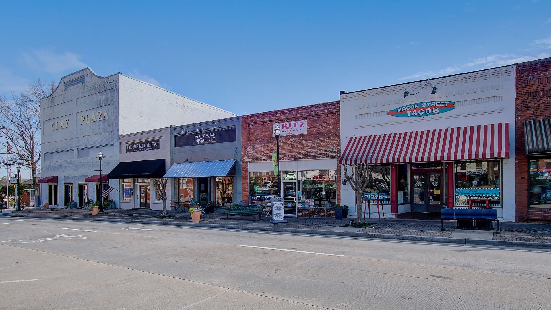 Walkable strip of Downtown McDonough Square of shops, markets, and restaurants.