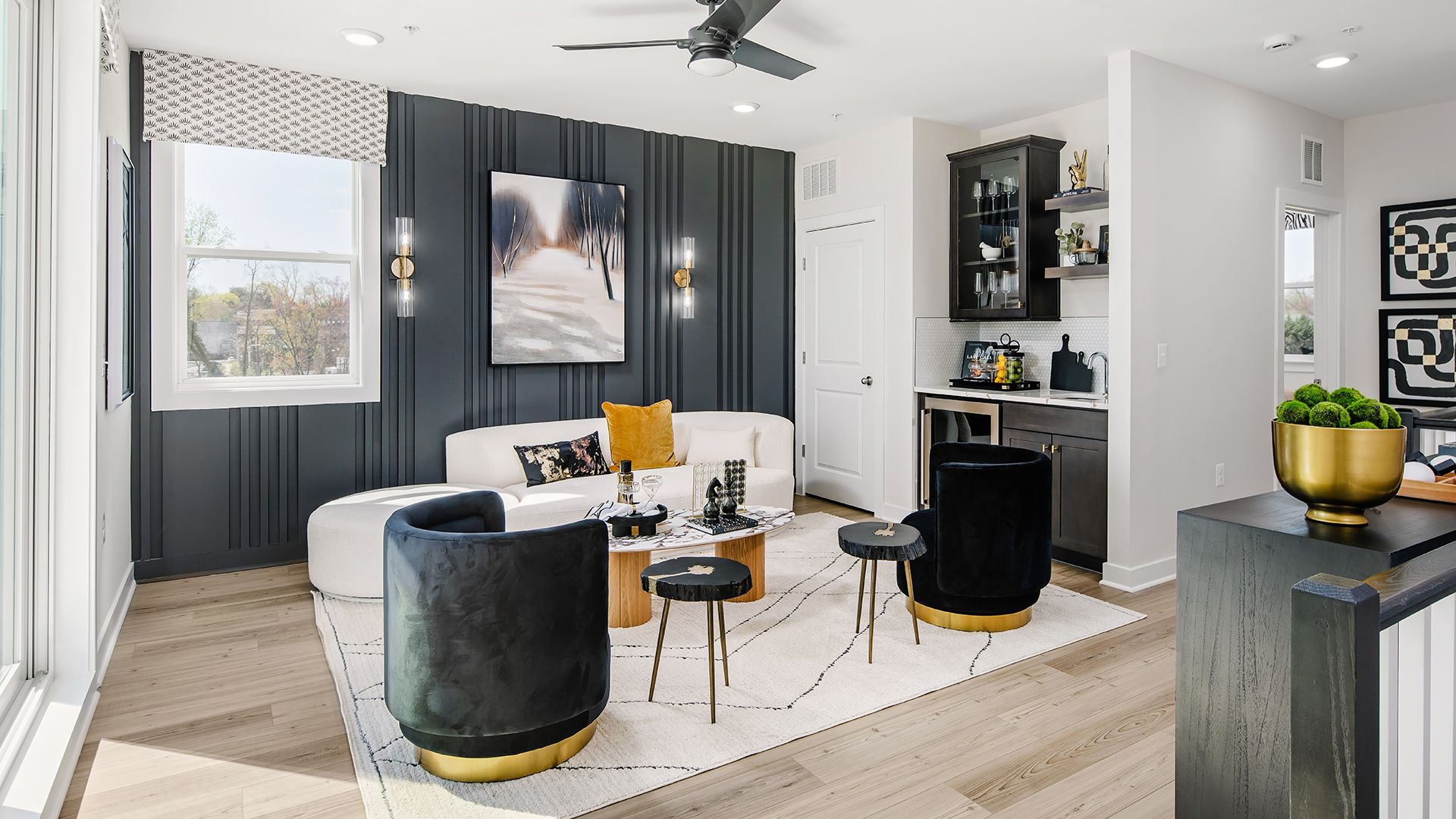 Fourth Floor Loft Opening to the Rooftop Terrace