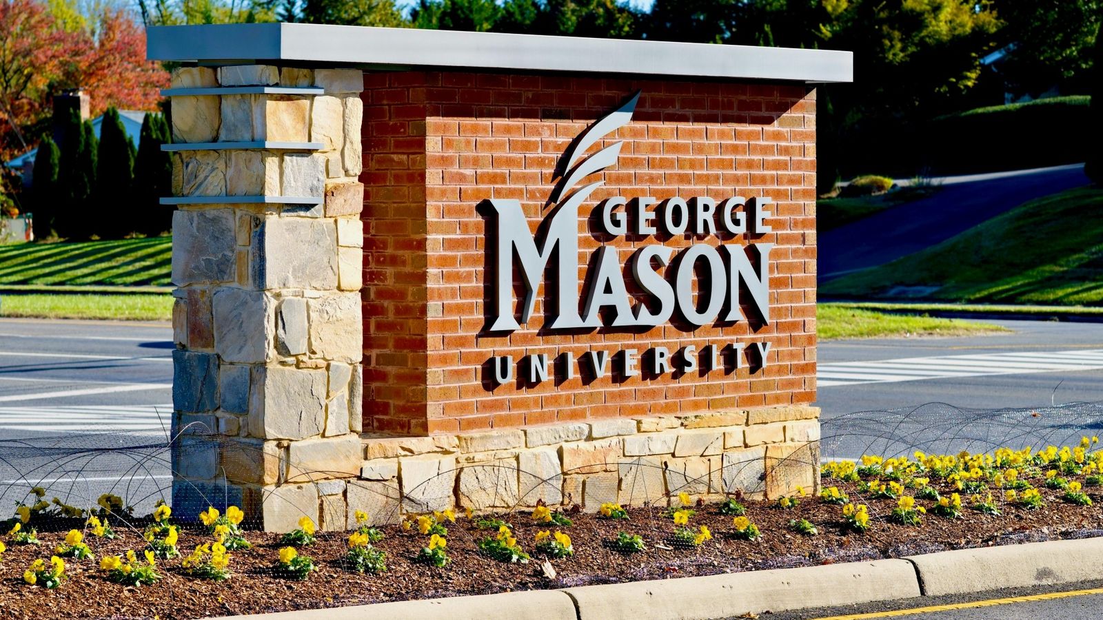 Close Proximity to George Mason University