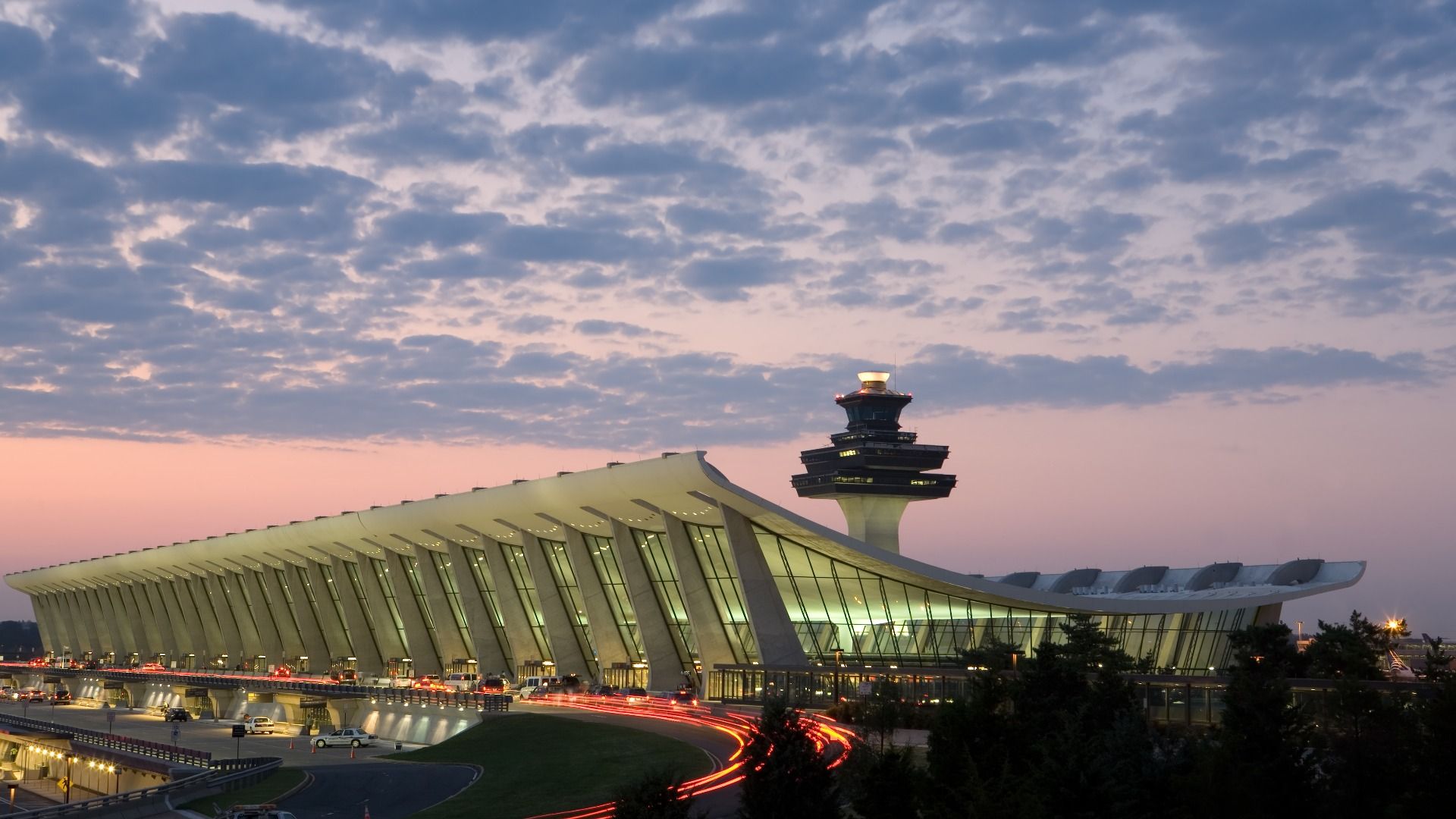 Nearby Washington Dulles International Airport Makes Long Distance Travel a Breeze