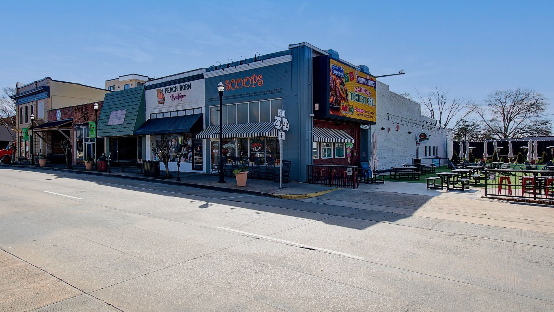 Popular Ice Cream Shop, Scoops, with green space in Downtown McDonough Sqaure