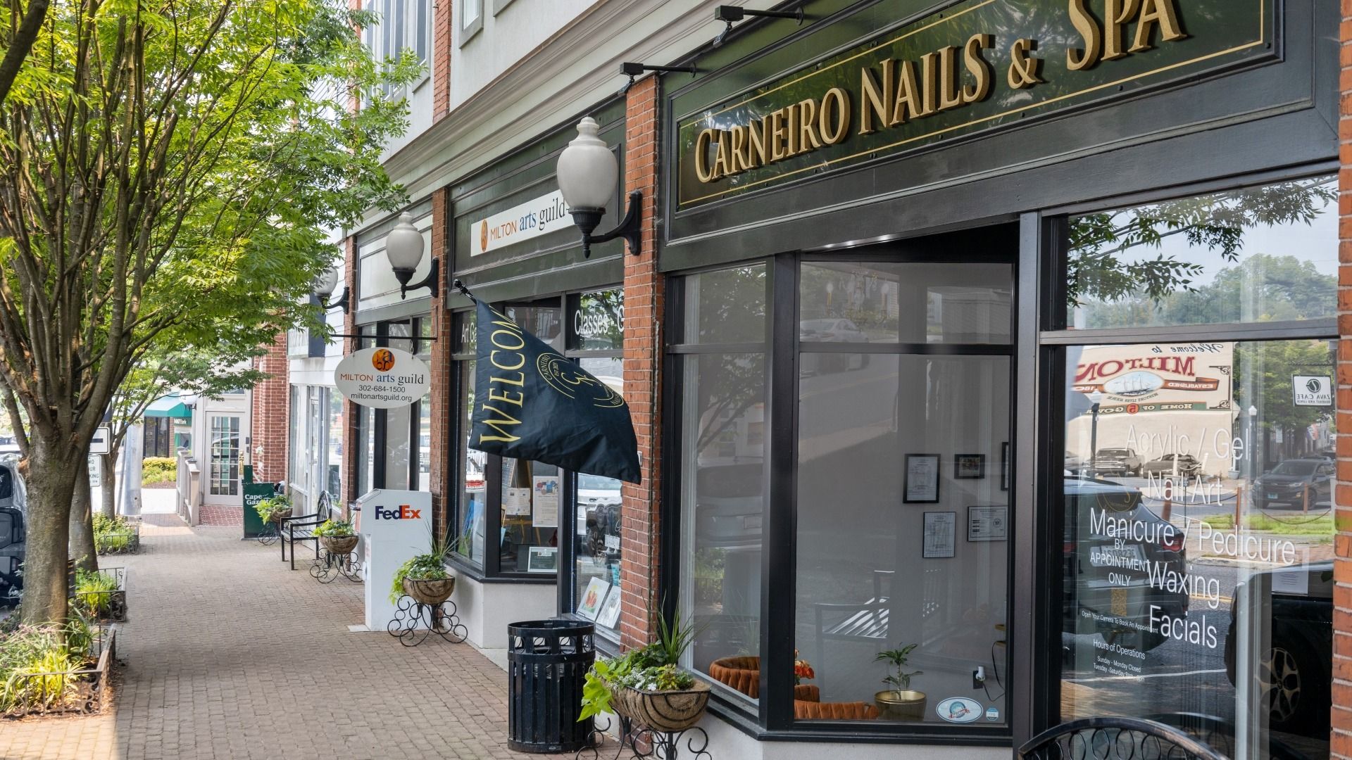 Shopping in Nearby Milton