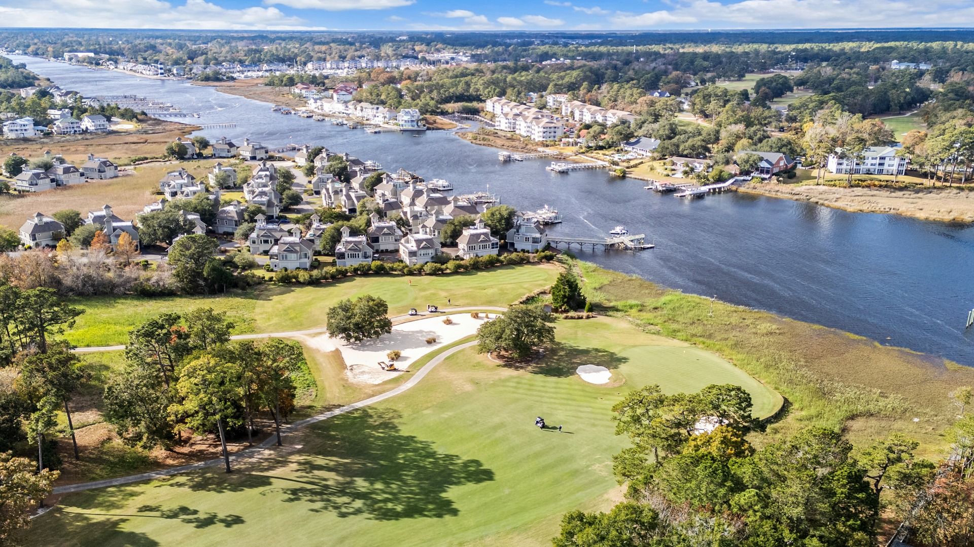 Tee off at premier North Myrtle Beach golf courses close to Seabreeze by DRB Homes