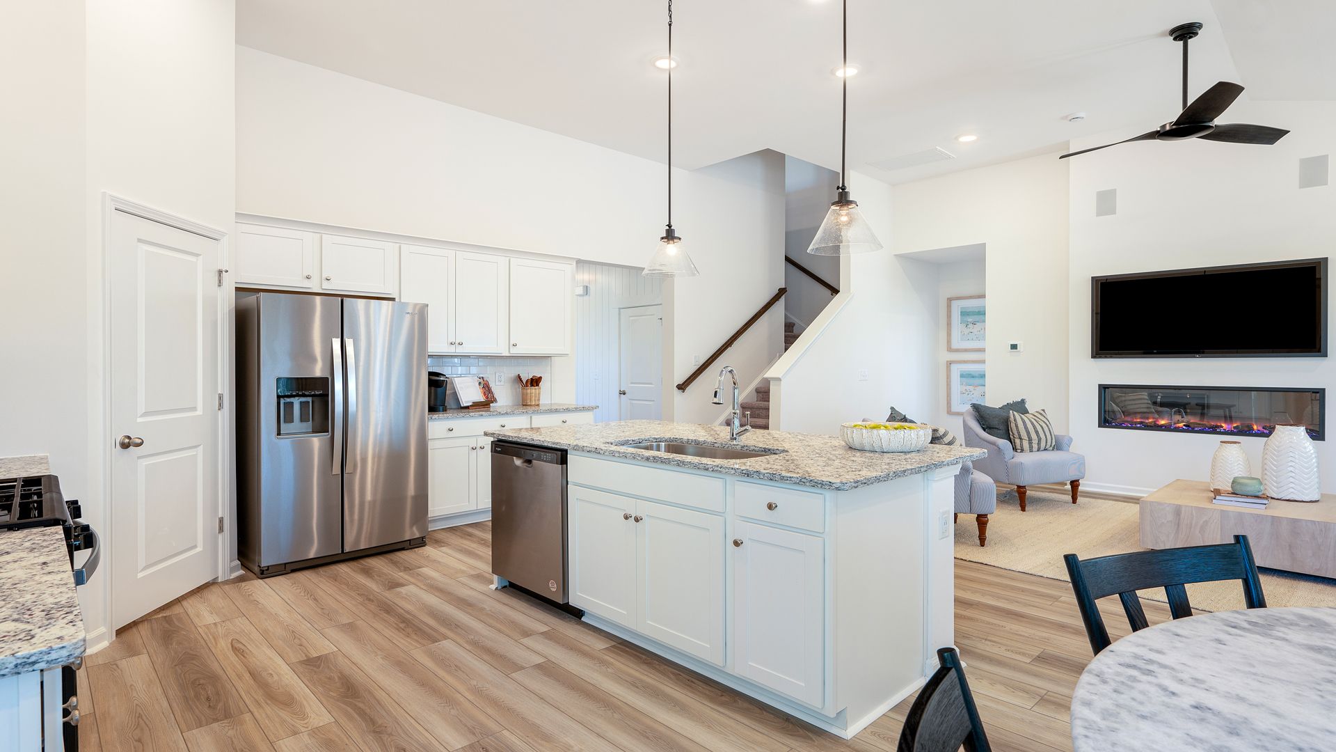 casa en Bluffs at Sun Colony por DRB Homes