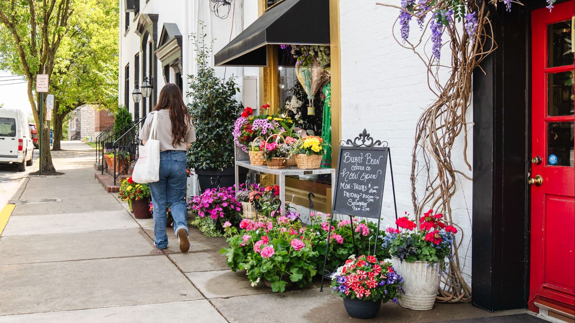casa en Villages at Courthouse Square Townhomes por DRB Homes