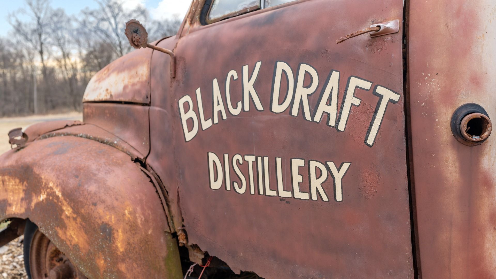 Black Draft Distillery - 5 Miles From Courthouse Square