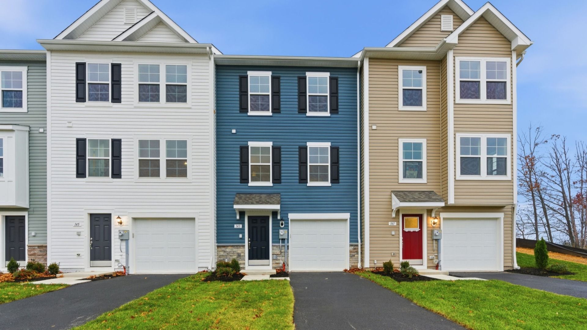 143 Homestead Dr (York II Garage)