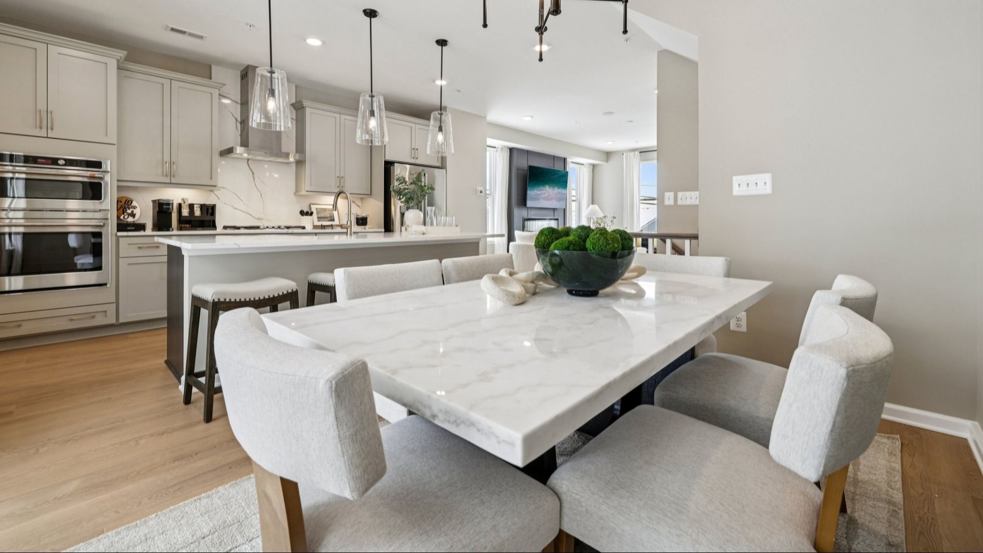 A True Sit-Down Dining Room perfect for Dinner Parties