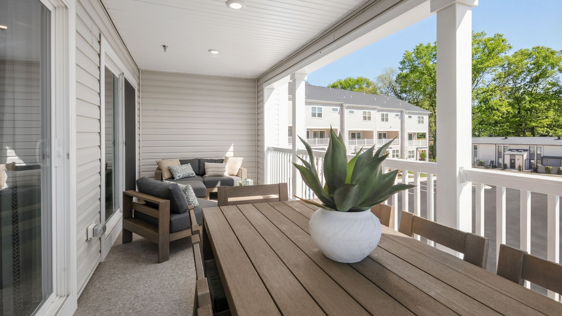 Spacious covered porch at the Brenn