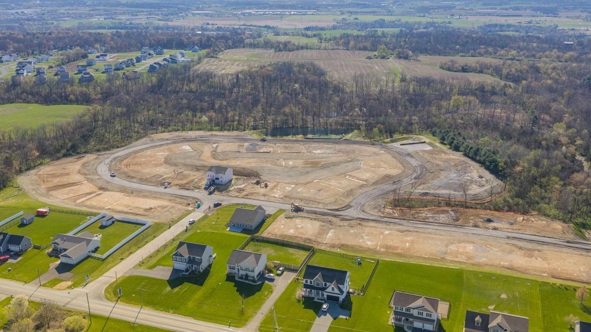 casa en Spring View Farms Single Family Homes por DRB Homes