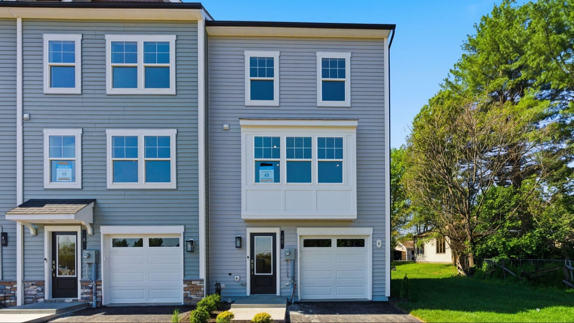 York II Garage - Table Rock Terrace Townhomes: Gettysburg, Maryland - DRB Homes