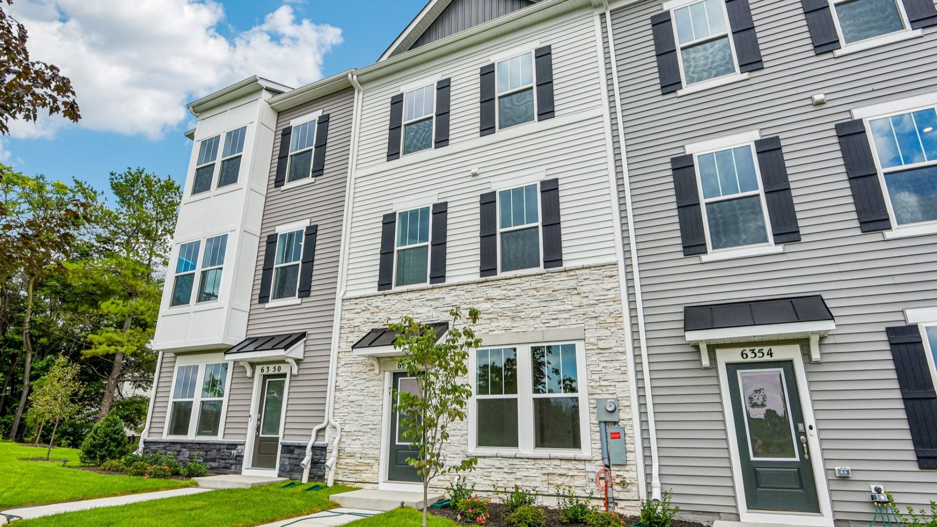 Upton II - Courtyards of Overlook: Frederick, Maryland - DRB Homes