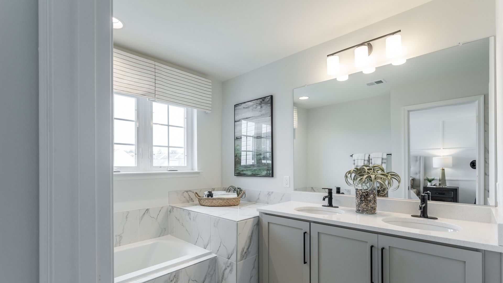 With a soaking tub and dual sink, the owner’s bathroom in the York II offers style and function.