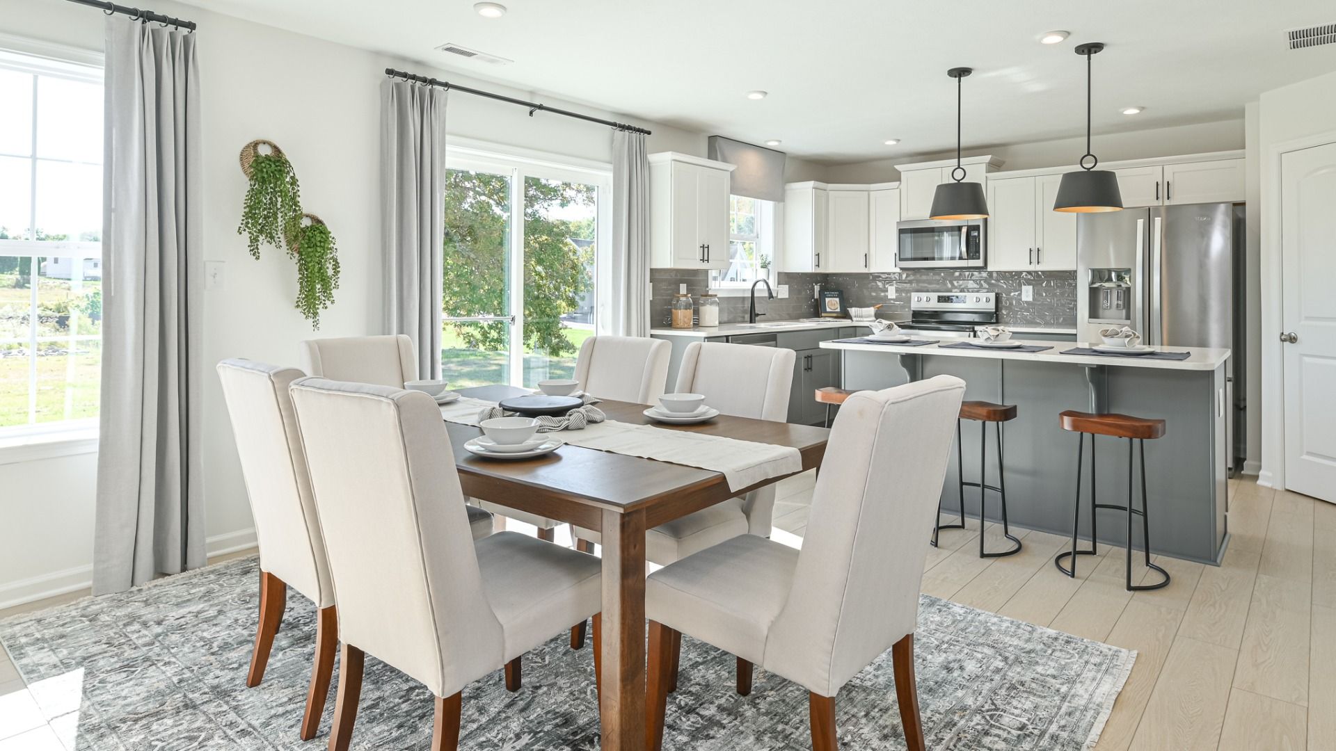 Carnegie II Dining Area and Kitchen