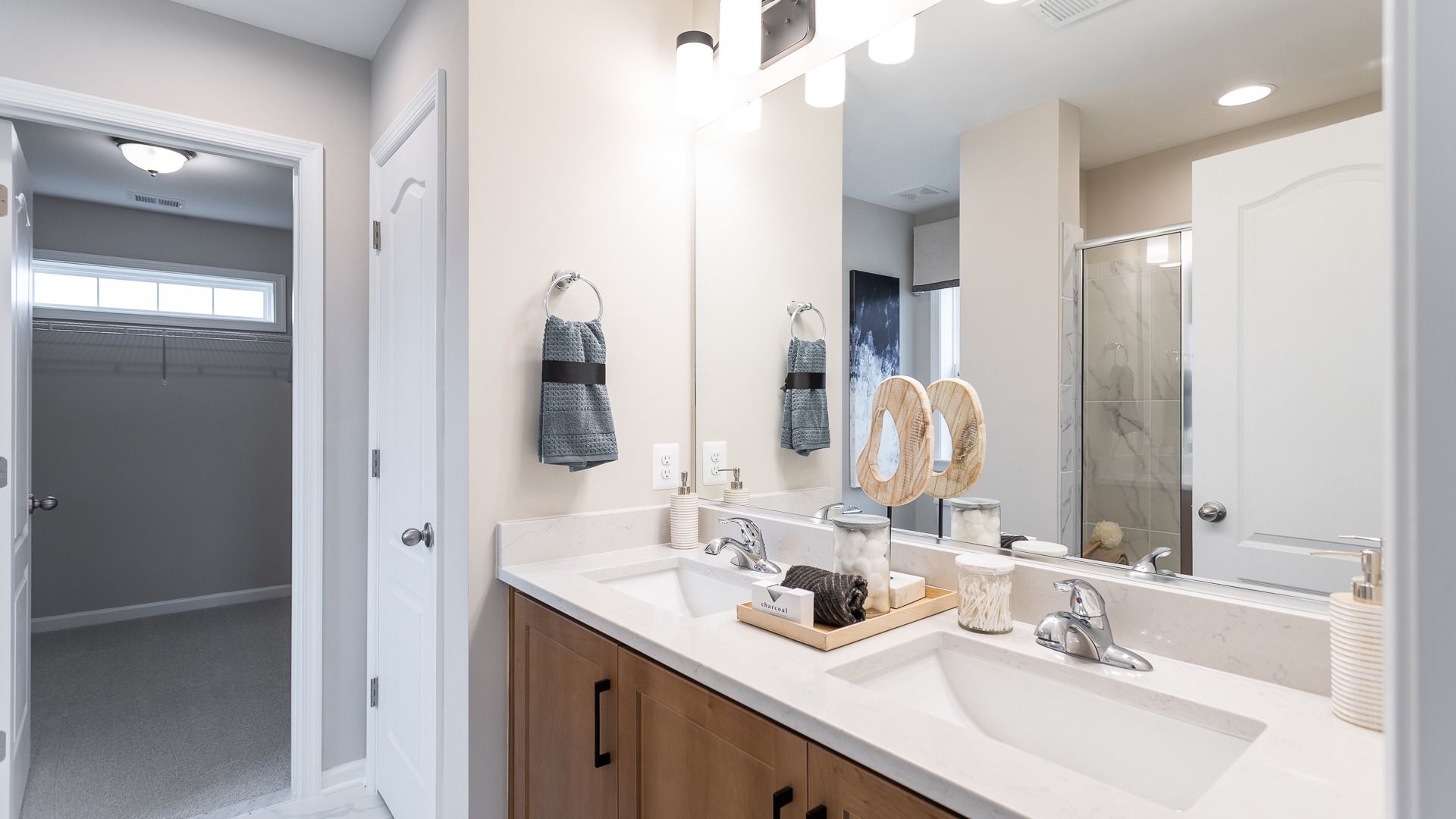 Carnegie II Owners Bath and Walk in Closet